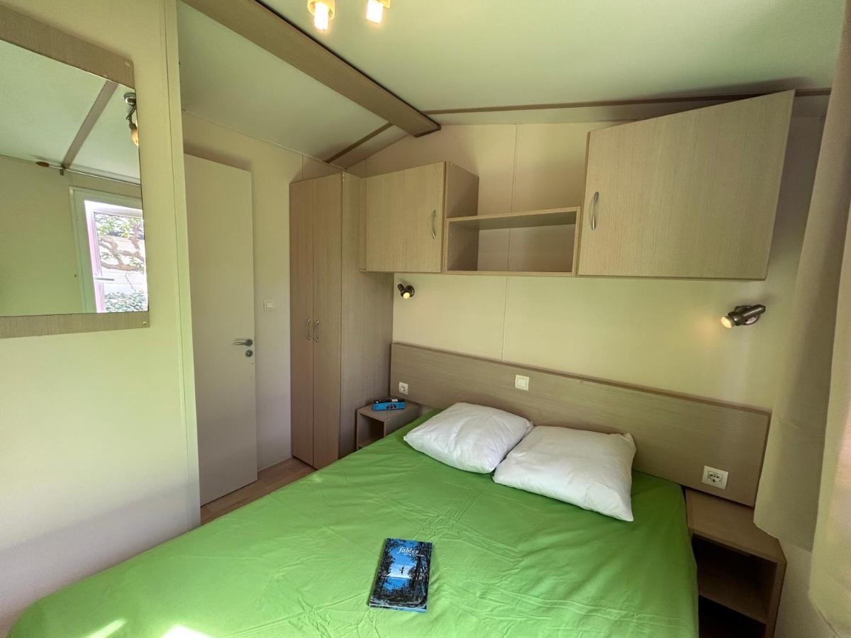 פור-א-נובל Les Mobil Homes De Naka, Une Entree Gratuite Pour La Reserve Africaine מראה חיצוני תמונה