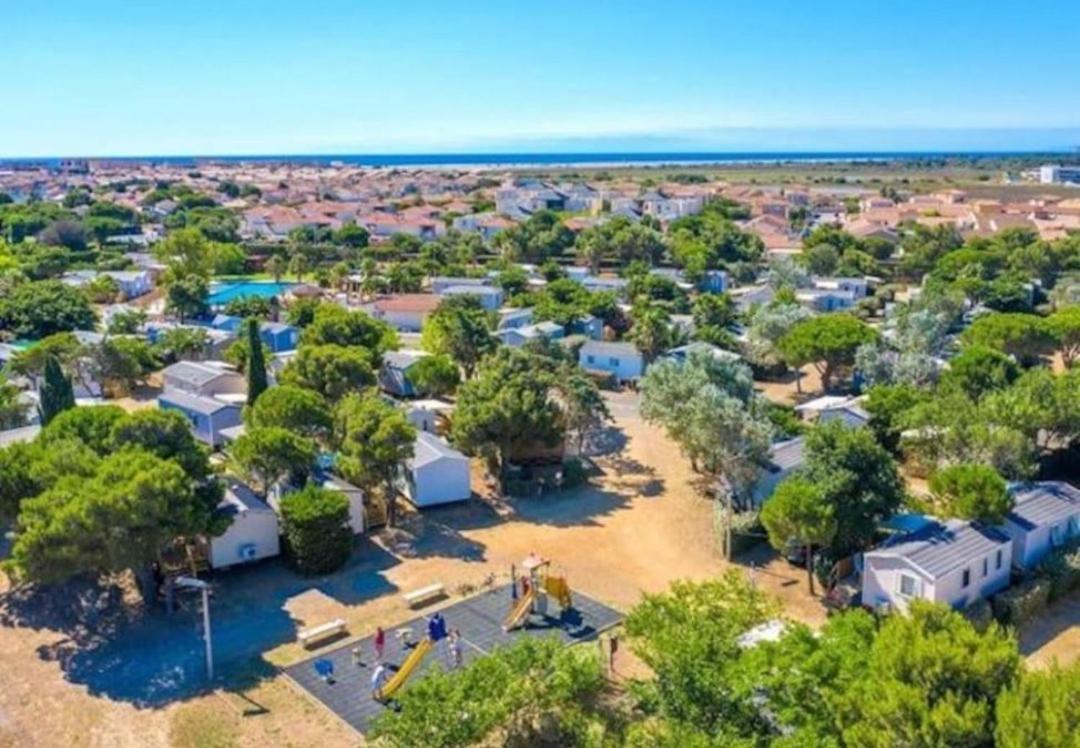 פור-א-נובל Les Mobil Homes De Naka, Une Entree Gratuite Pour La Reserve Africaine מראה חיצוני תמונה