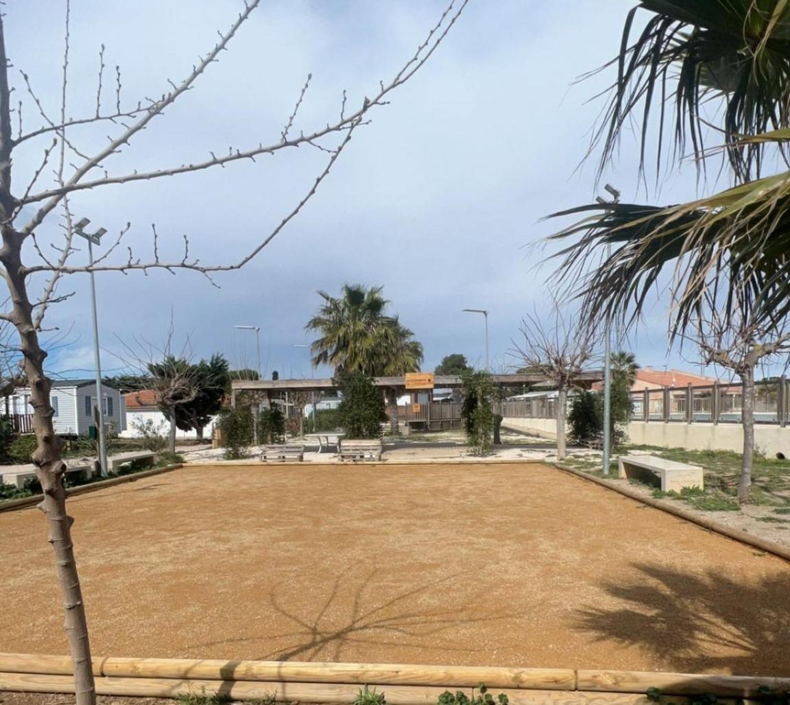 פור-א-נובל Les Mobil Homes De Naka, Une Entree Gratuite Pour La Reserve Africaine מראה חיצוני תמונה